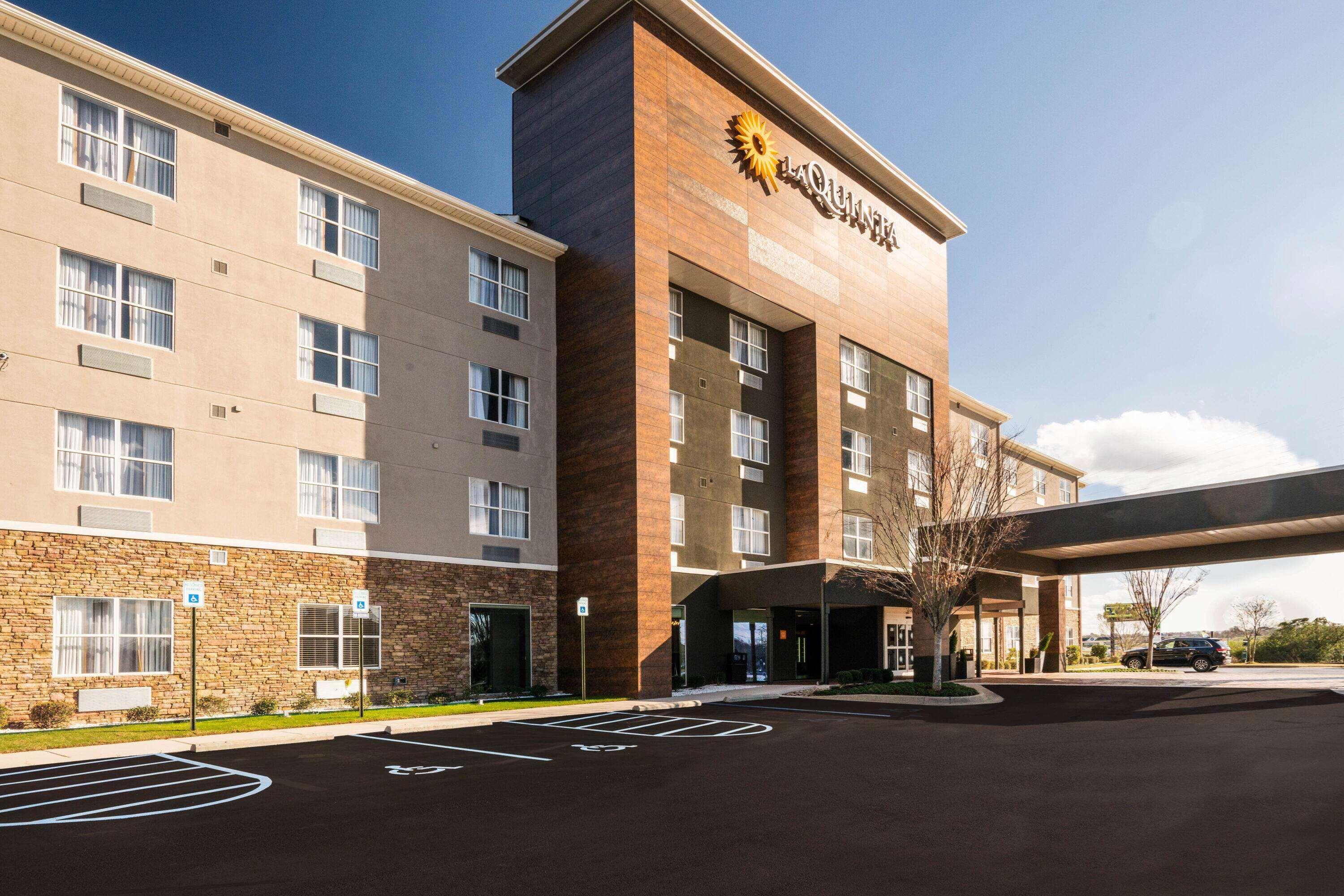 Hotel La Quinta By Wyndham 3*