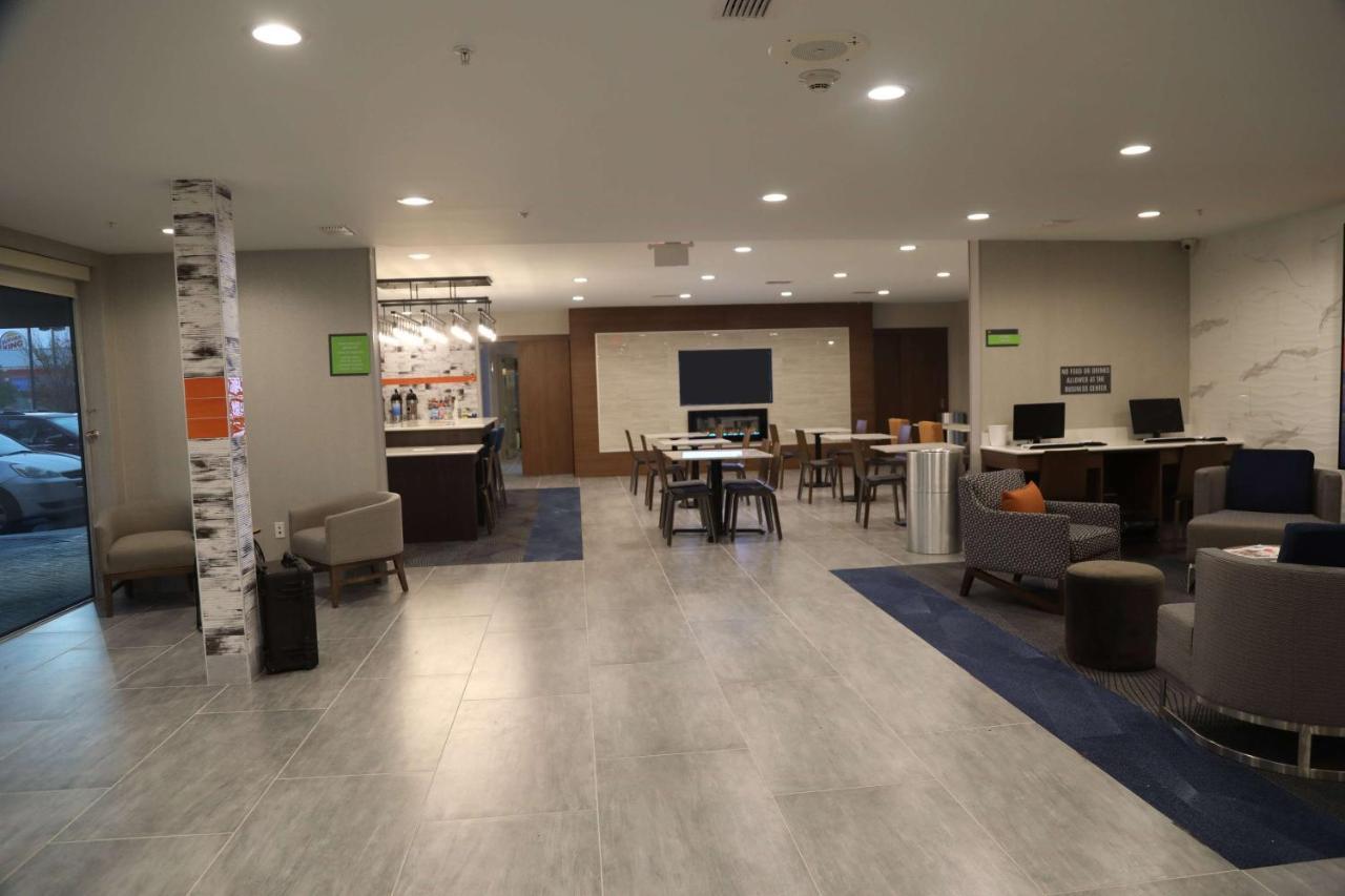 Hotel La Quinta By Wyndham Montgomery